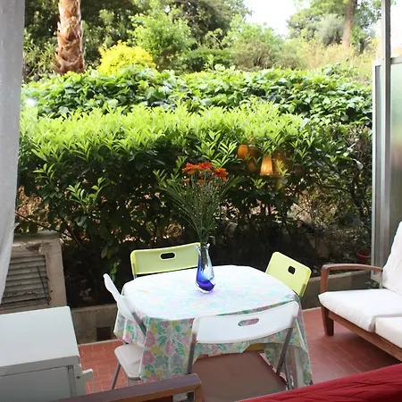 Studio Entierement Renove En Bord De Mer Avec Piscine * Antibes
